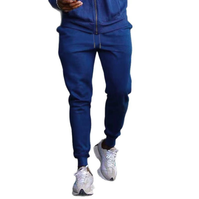 Comfortable jogging pants for men with elastic waist and practical pockets Lune London