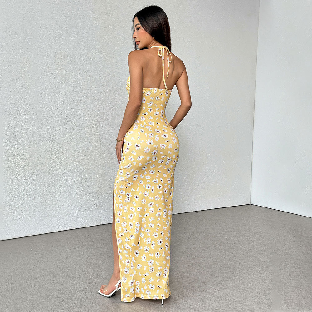 Robe mini d'été pour femmes avec détail découpé floral et taille étroite Chic & Stil