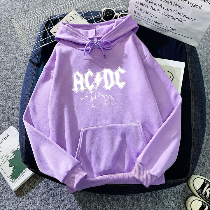 Women's hoodie with large band logo and kangaroo pocket Chic & Stil