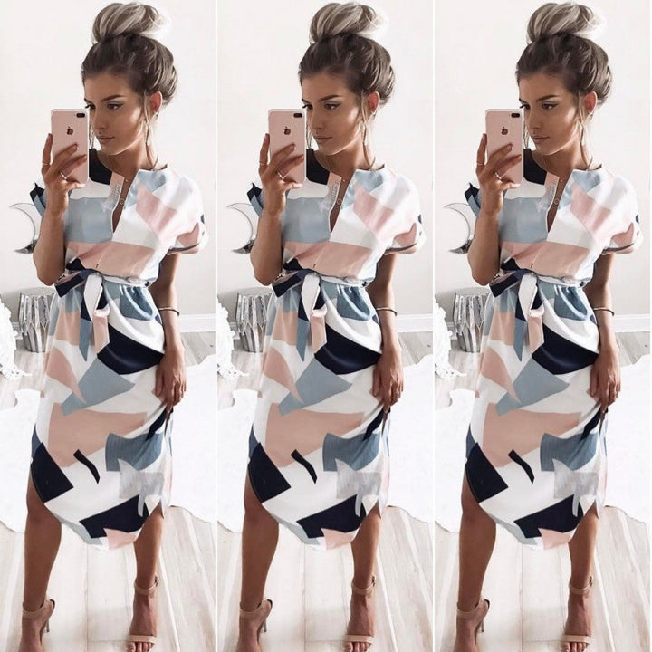 Robe midi femme avec motif géométrique moderne et nœud ajusté Chic & Stil