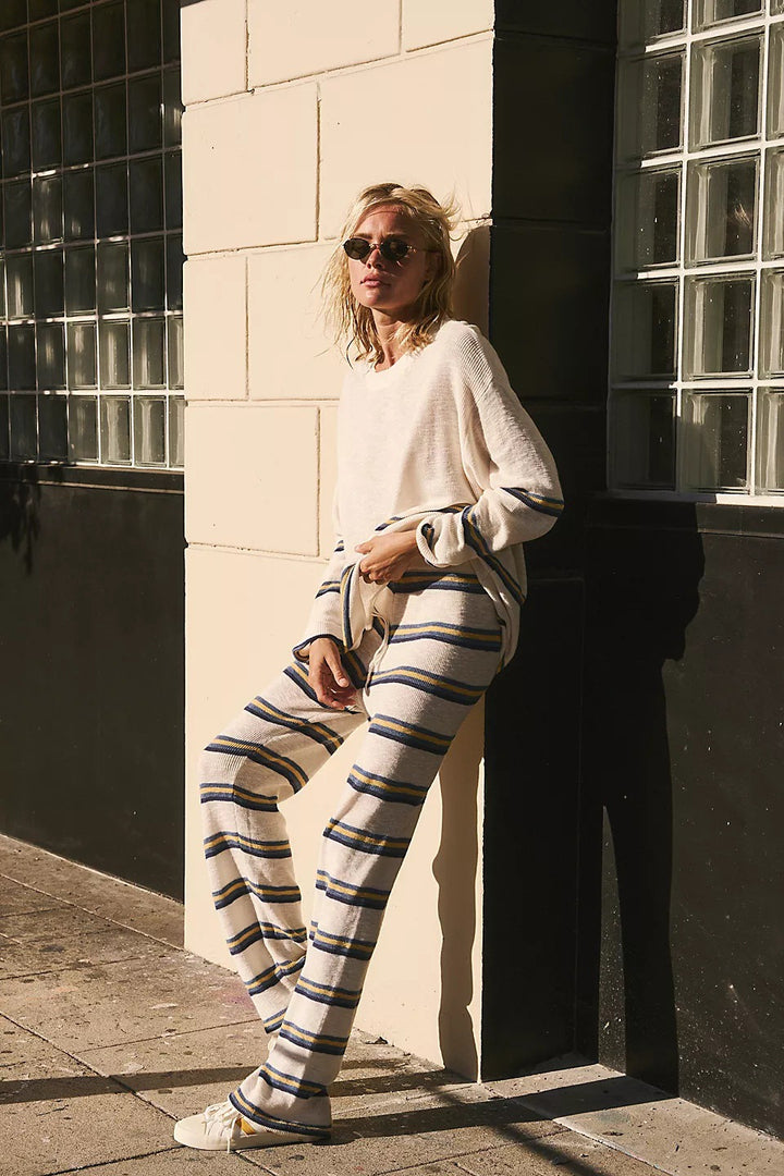 Casual sweater for women with striped design and loose fit Lune London