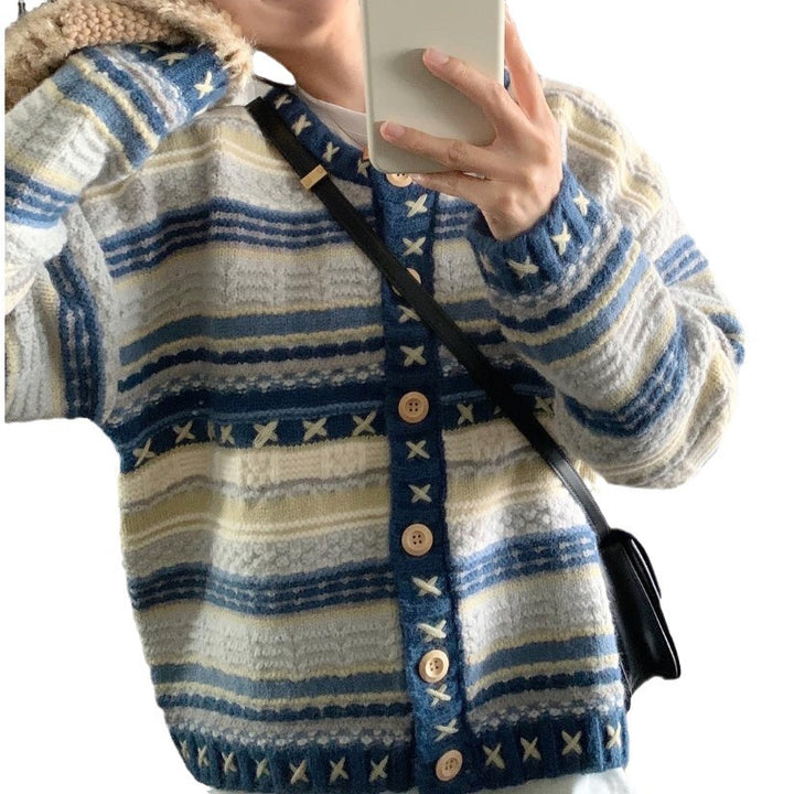 Ladies cardigan with unique pattern Lune London