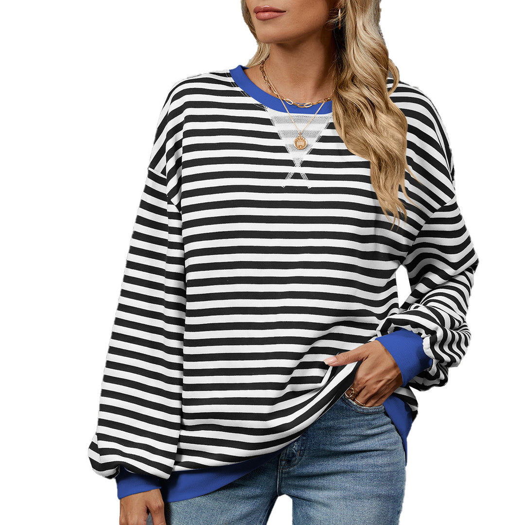 Casual women's sweatshirt with a trendy striped pattern and wide-cut sleeves Lune London