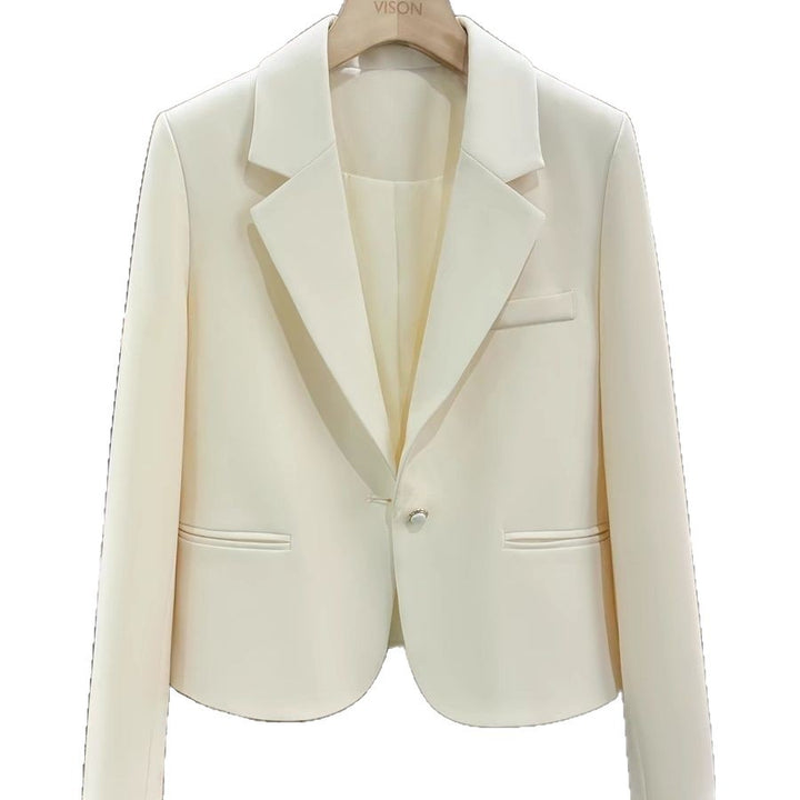 Veste élégante et ajustée pour femmes avec des revers fins Chic & Stil
