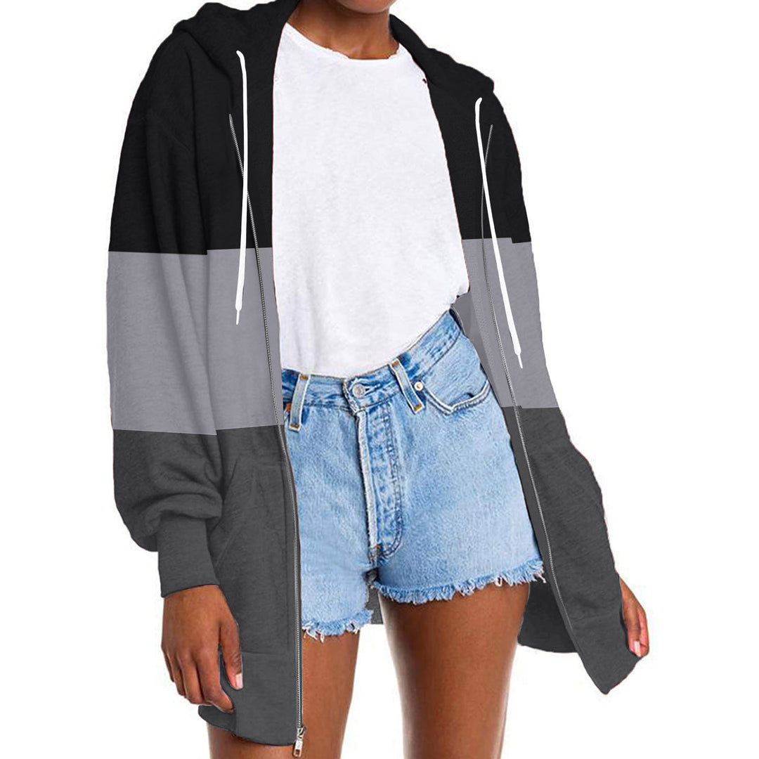 Comfortable hooded sweatshirt for women with a fashionable color block design Lune London