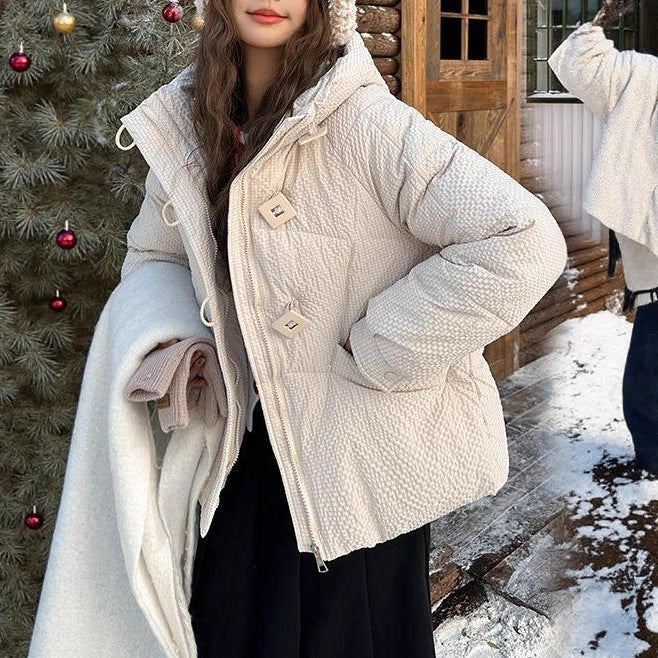 Doudoune feminine d'hiver avec capuche et boutons décoratifs Chic & Stil