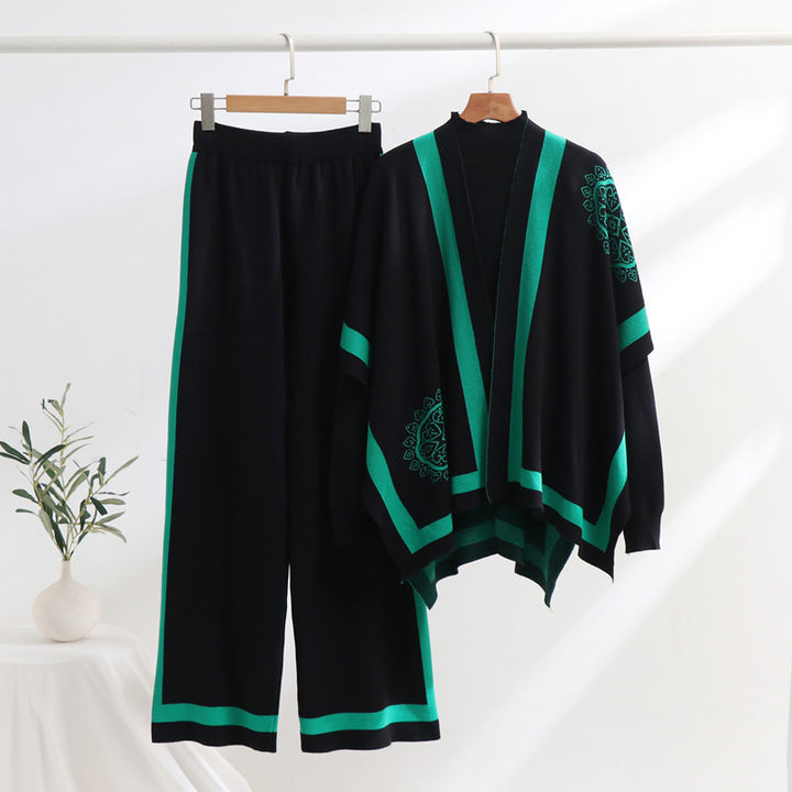 Elegant knit loungewear set for ladies with graphic pattern and wide sleeves Lune London