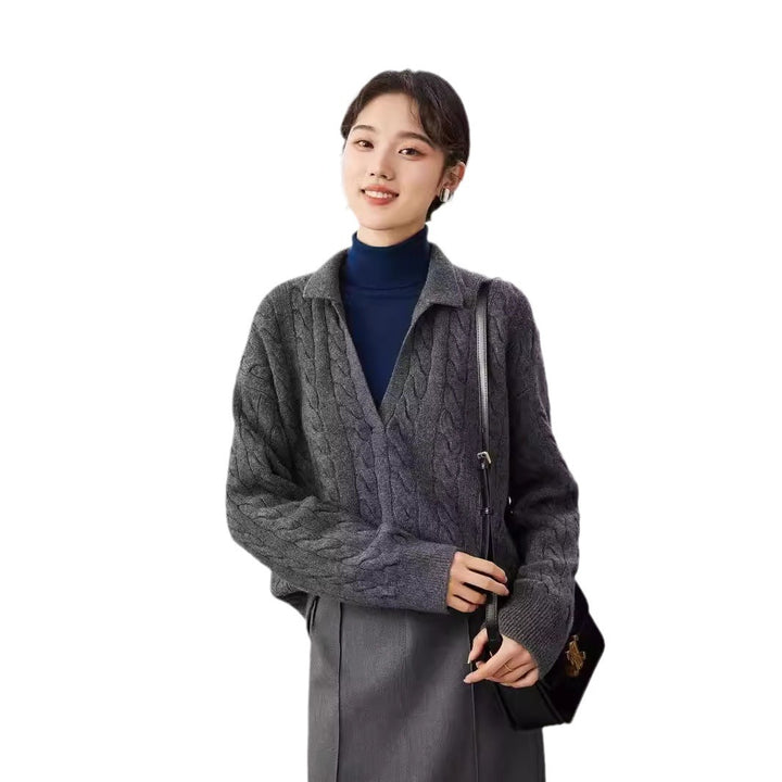 Sweater tricoté pour femmes avec décolleté en V et motif en câble Chic & Stil