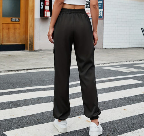 Women’s cargo pants with elastic waist and practical side pockets Lune London