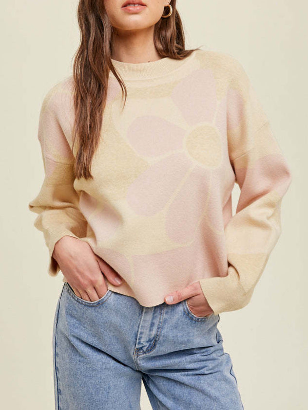 Casual knitted sweater for women with floral pattern Lune London