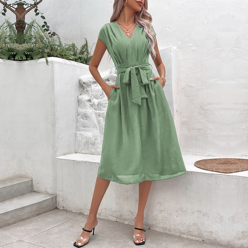 Elegant fitted midi dress at the waist for women Lune London