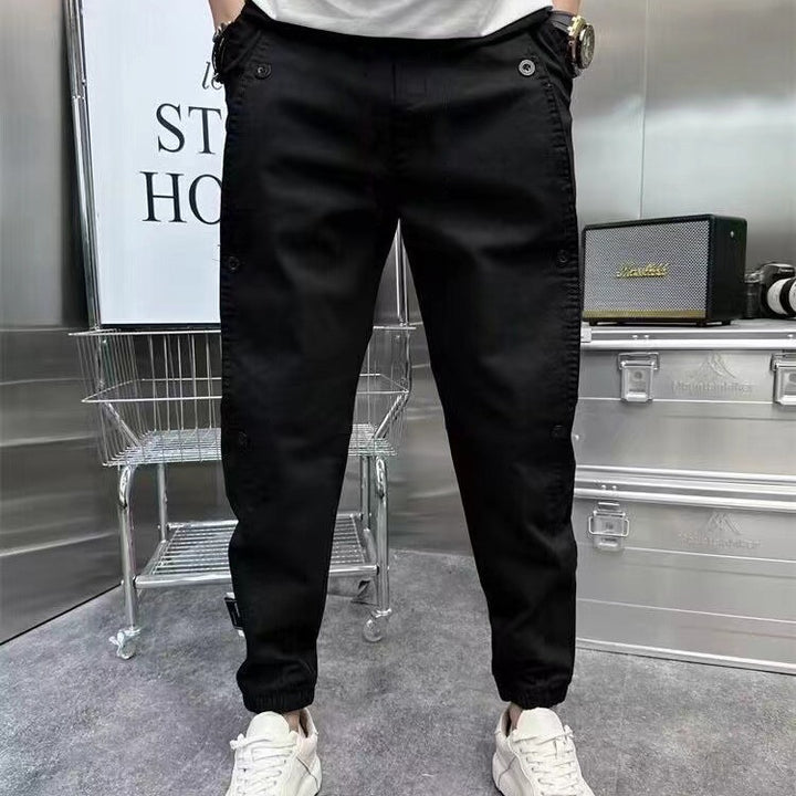 Trendy cargo pants for men with practical pockets and elastic waistband Lune London