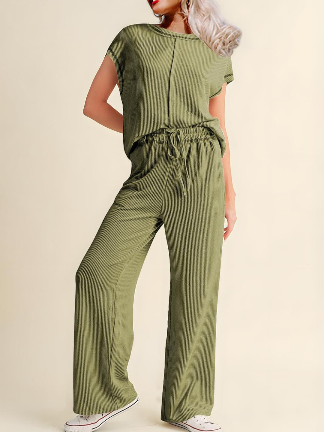 Women Comfortable jumpsuit with wide legs and elastic waistband Lune London