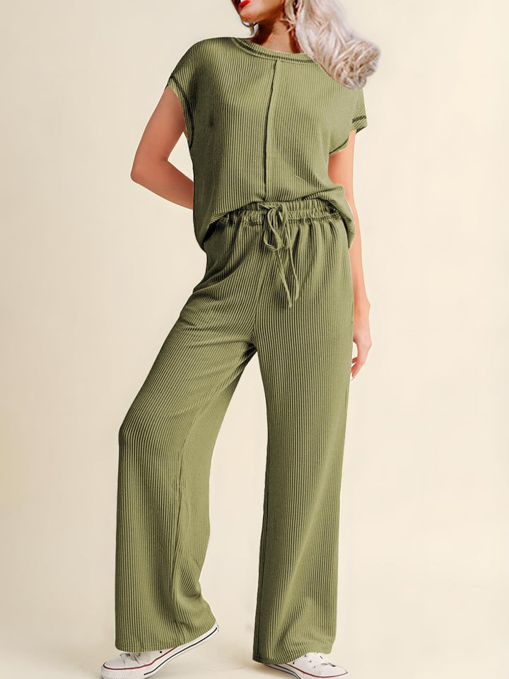 Women Comfortable jumpsuit with wide legs and elastic waistband Lune London