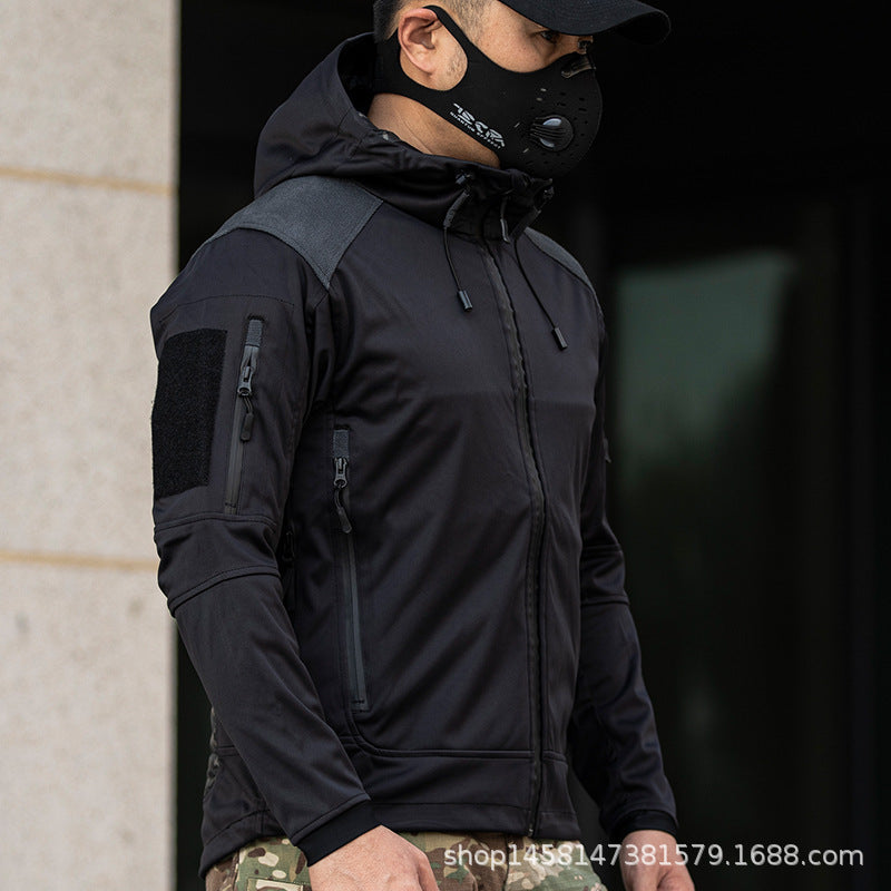 Functional outdoor jacket for men with insulated quilted structure Lune London