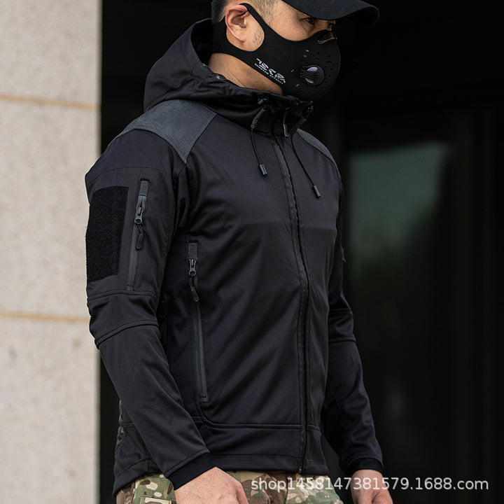 Functional outdoor jacket for men with insulated quilted structure Lune London
