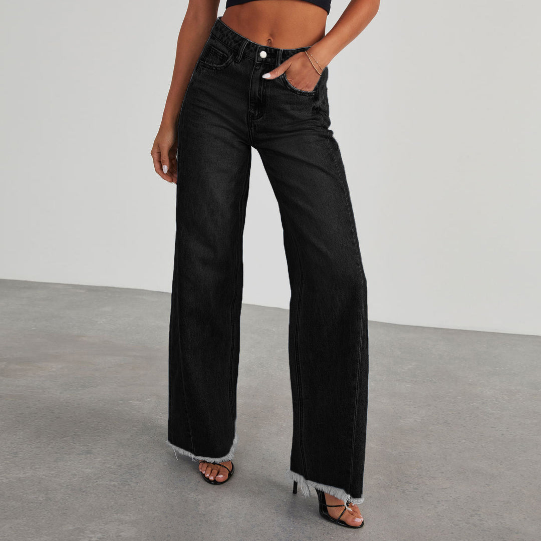 Ladies High-Waisted Mom Jeans in Classic Cut with Frayed Hem Lune London