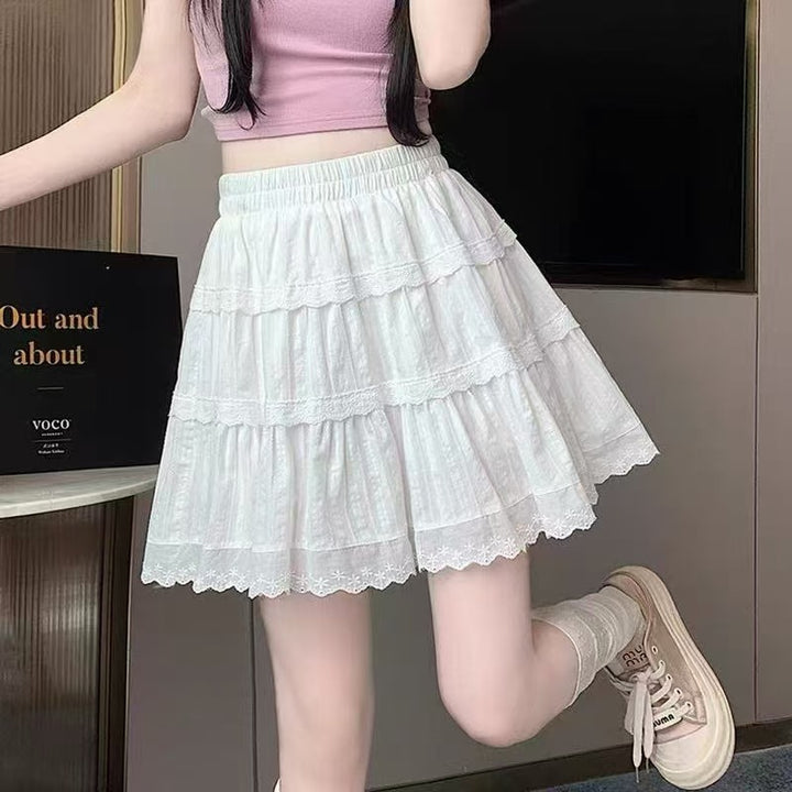 Flared skirt for ladies with delicate lace trim and elastic waistband Lune London