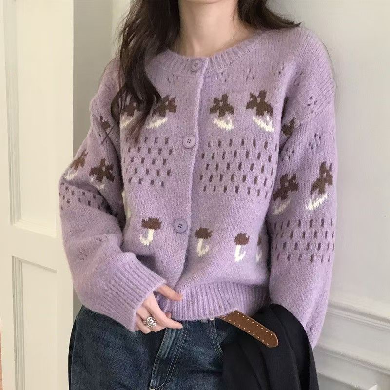 Ladies' knit jacket with playful animal print and button closure Lune London