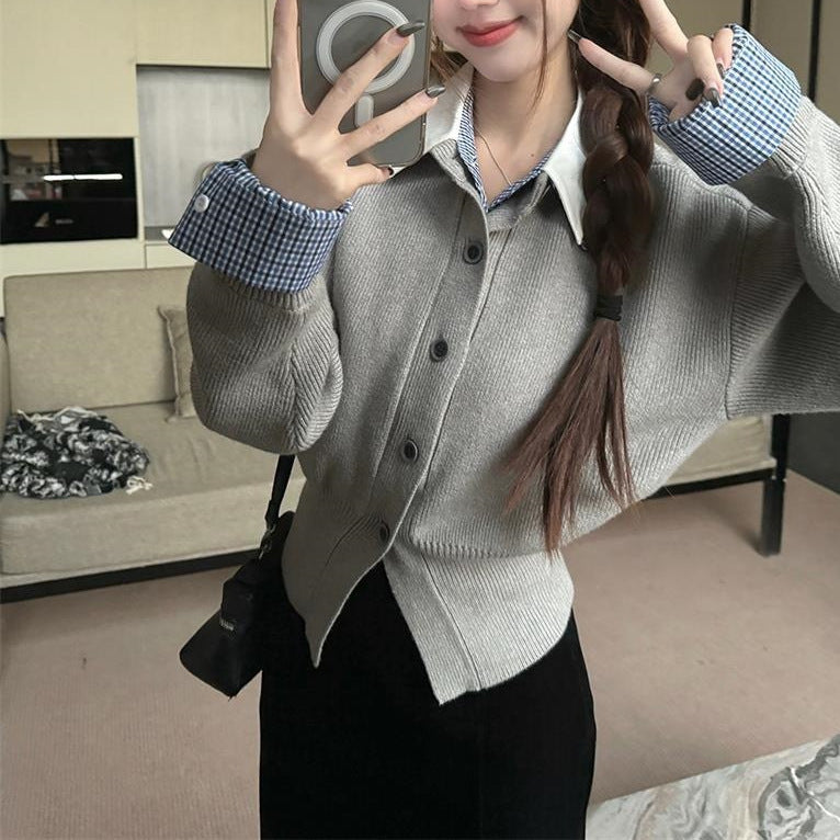 Cardigan tricoté confortable pour femme avec de grands boutons et des épaules basses Chic & Stil