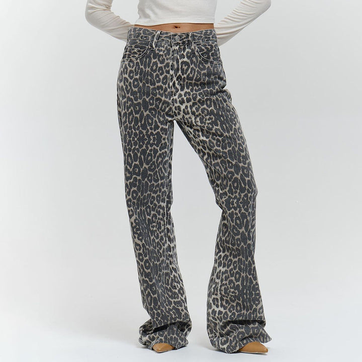 Leopard print high waist cargo jeans for women Lune London