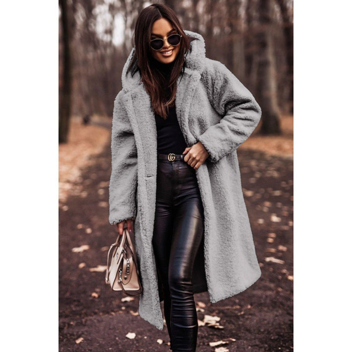 Cozy fleece coat for women with hoodie and practical pockets Lune London