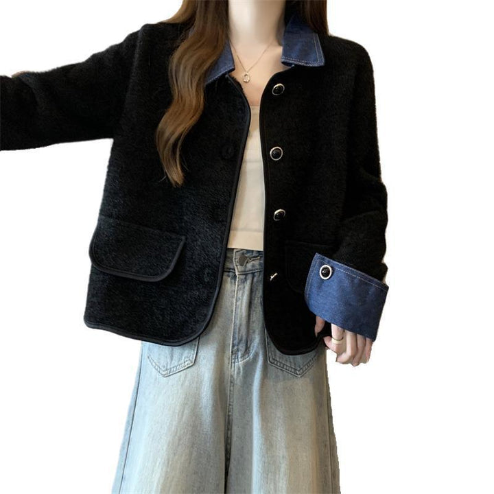 Cardigan confortable pour femmes avec des manches en denim contrastantes Chic & Stil
