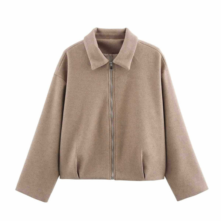 Cropped jacket for ladies with a modern fit and a decorative zipper Lune London