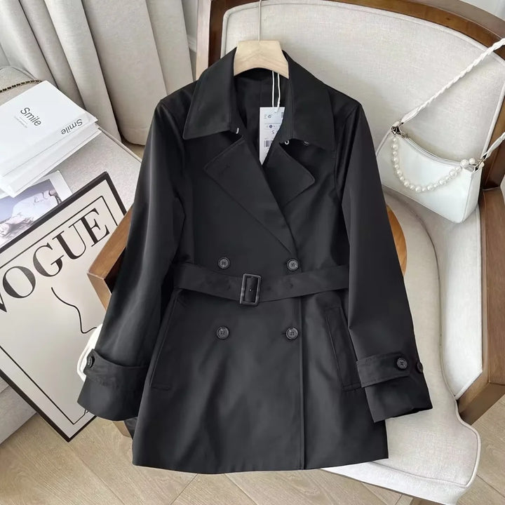 Women’s trench coat with double-breasted fastening and adjustable belt Lune London