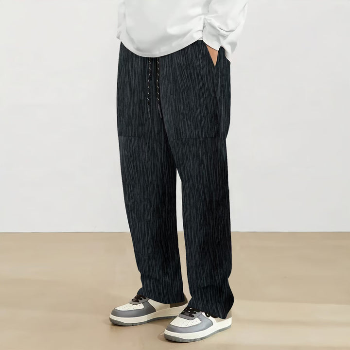 Casual leisure pants for men with practical pockets and elastic waistband Lune London