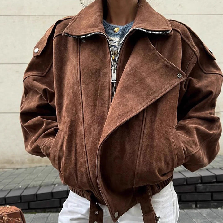 Soft suede jacket for ladies with a relaxed fit and practical pockets Lune London