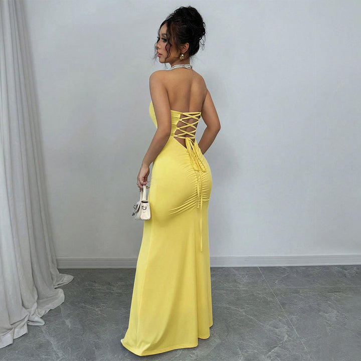 Robe maxi ajustée à enrouler pour femmes avec design décolleté et fente sexy dans le dos Chic & Stil