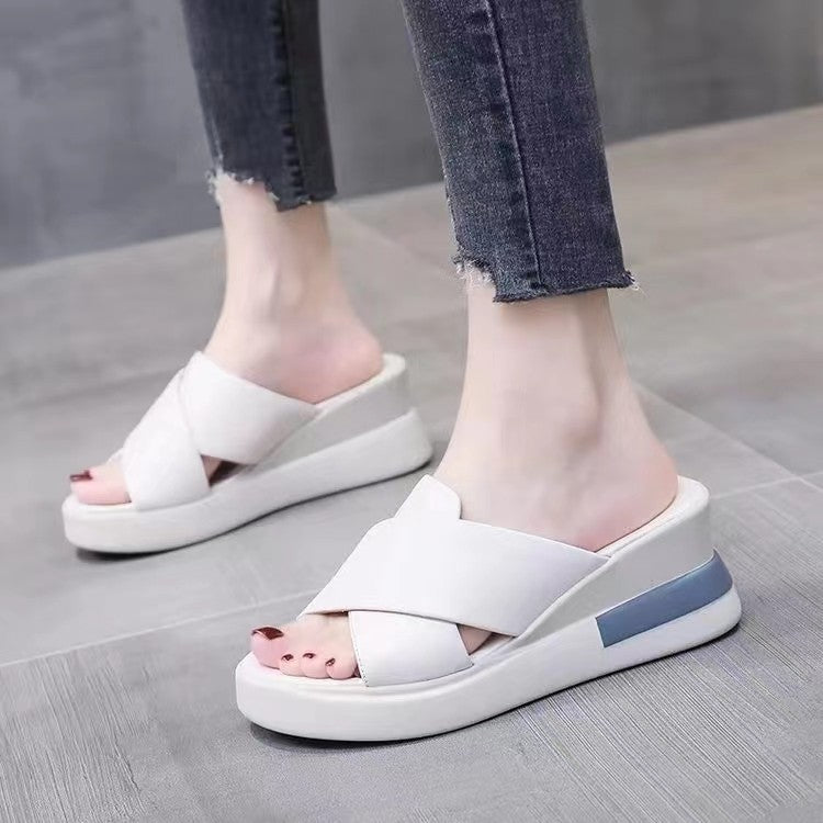 Wedge sandals for women with a trendy cross design and a non-slip sole Lune London