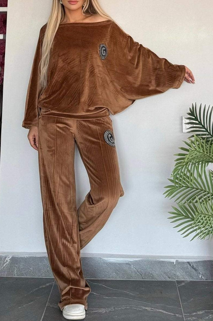 Ensemble décontracté en velours pour femme avec coupe douce Chic & Stil