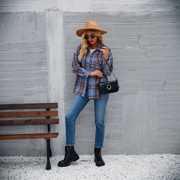 Flannel shirt for women with plaid pattern and practical pocket design Chic & Stil