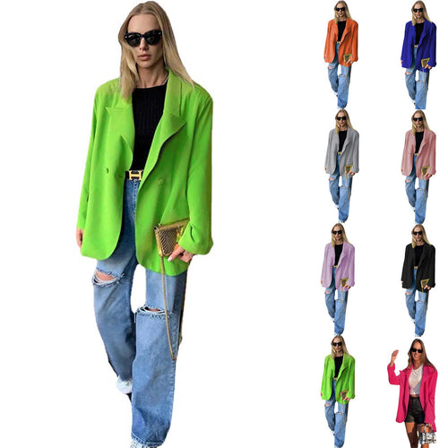 Casual oversized blazer for women with a modern cut and chic elegant details