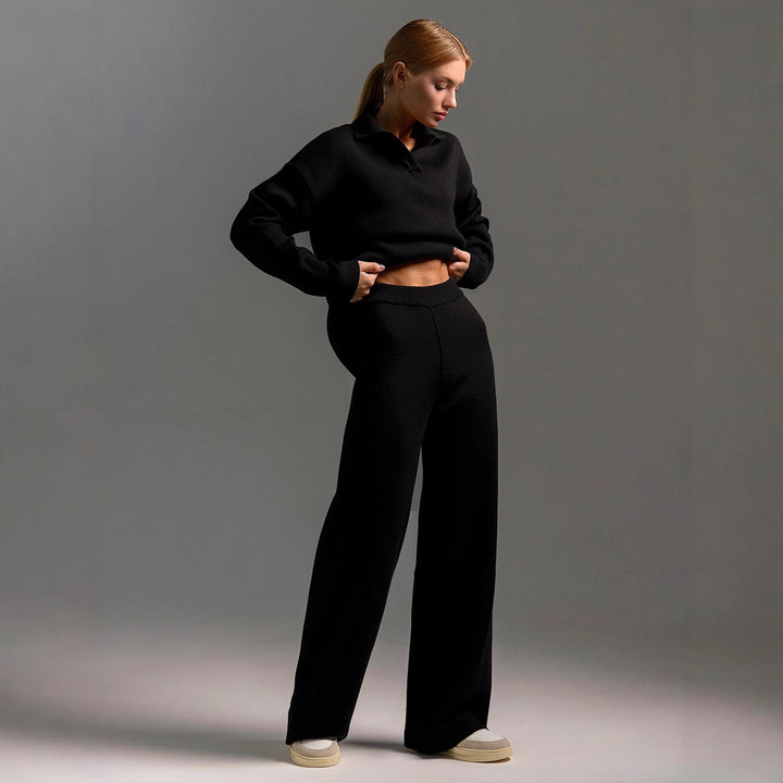 Comfortable lounge set for women with polo collar and loose fit Lune London