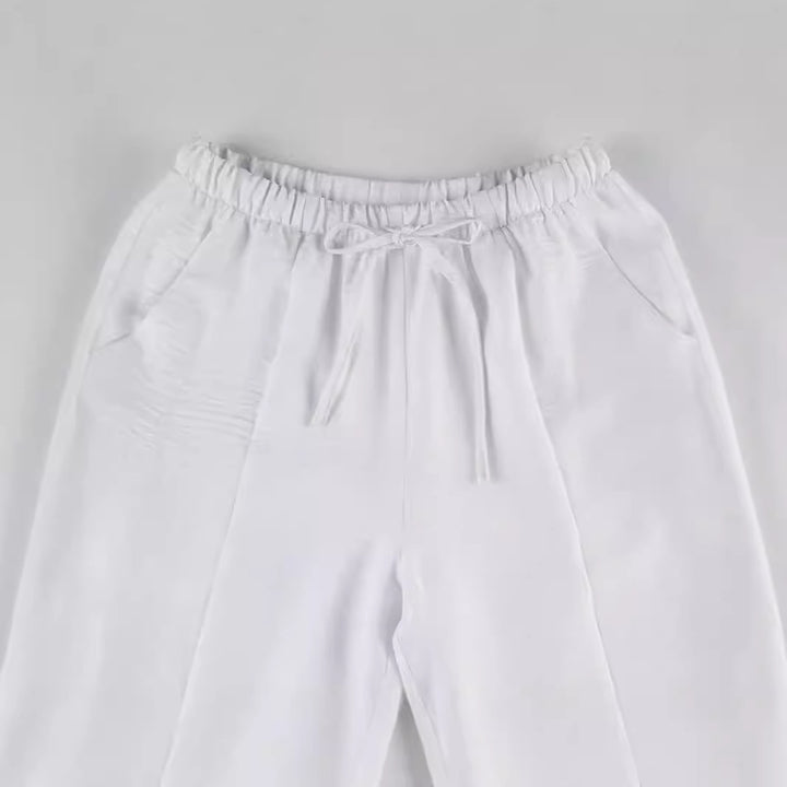 Elegant and lightweight lounge pants for women with elastic waistband and side pockets Lune London