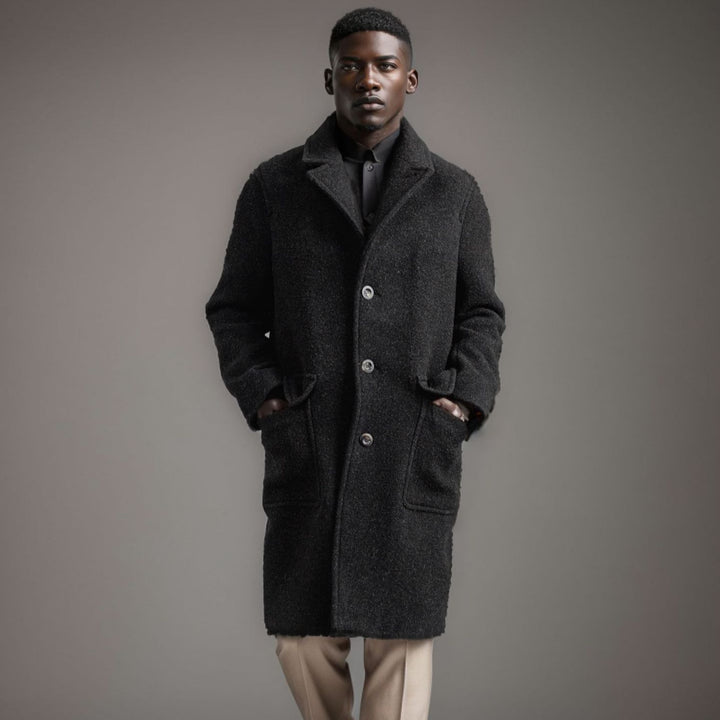 Elegant wool coat for men with double-breasted buttons and practical piped pockets Lune London