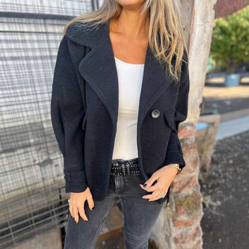 Elegant oversized blazer jacket for women in textured fabric with practical pockets Lune London