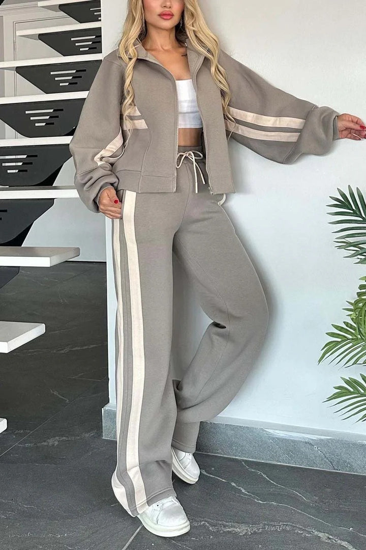 Women's sportswear with high collar and contrasting stripes Lune London