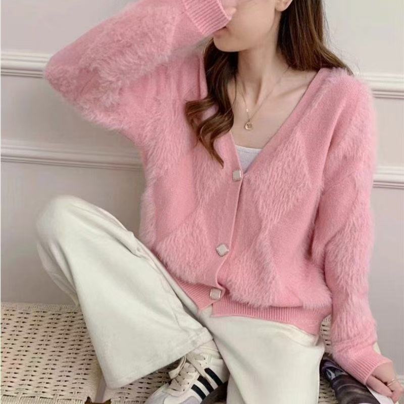 Cardigan femme en peluche avec détails boutonnés Chic & Stil
