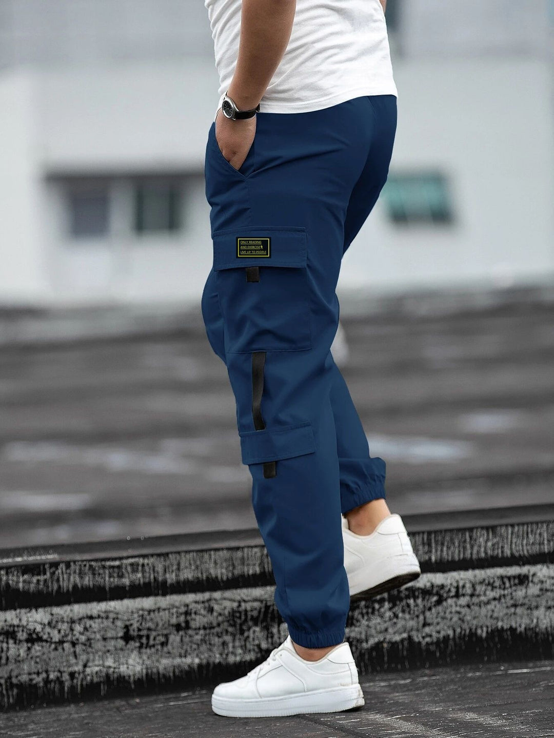 Men's cargo pants with functional pockets and elastic waistband Lune London