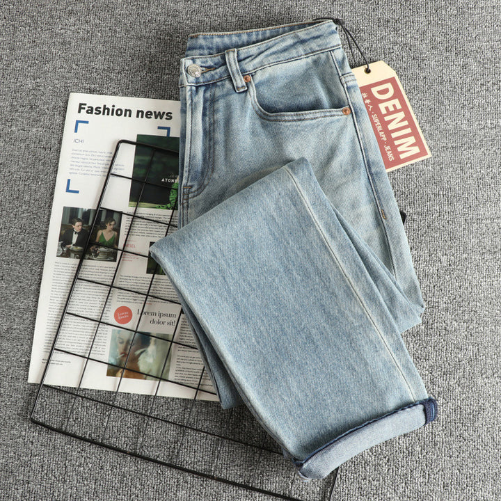 Women's denim pants with a modern slim fit, casual design and high waist Lune London