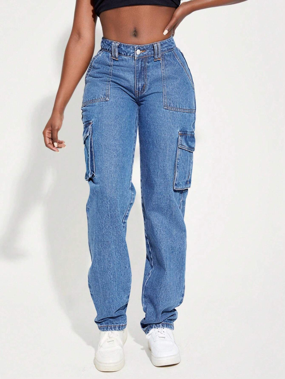 High-waisted cargo pants for women with practical pockets Lune London