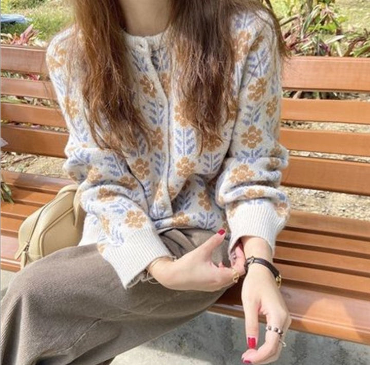 Knitted jacket for women with floral pattern and button detail Lune London