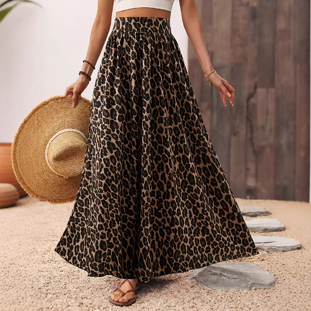 Women's maxi skirt with elastic waistband and eye-catching leopard print Lune London