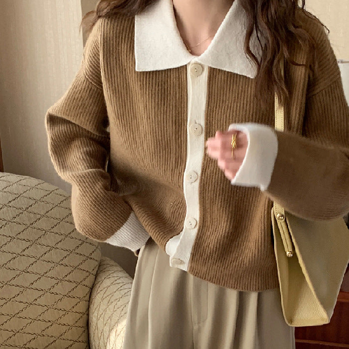 Women's patterned cardigan with stylish collar and decorative buttons Chic & Stil