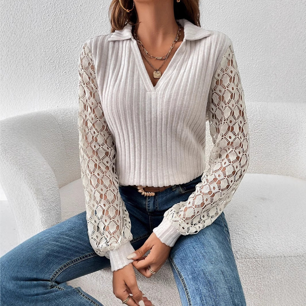 Blouse pour femmes à col en V avec manches en dentelle et texture côtelée Chic & Stil