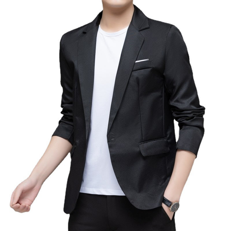 Modern blazer for men with an elegant cut and practical pockets Lune London